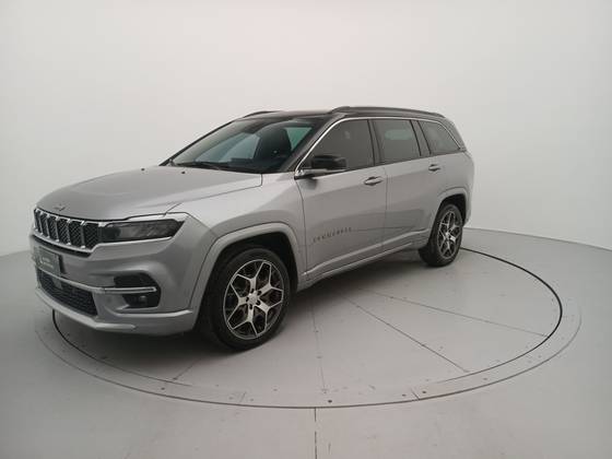 JEEP COMMANDER 1.3 T270 TURBO FLEX OVERLAND AT6 JEEP COMMANDER 1.3 T270 TURBO FLEX OVERLAND AT6